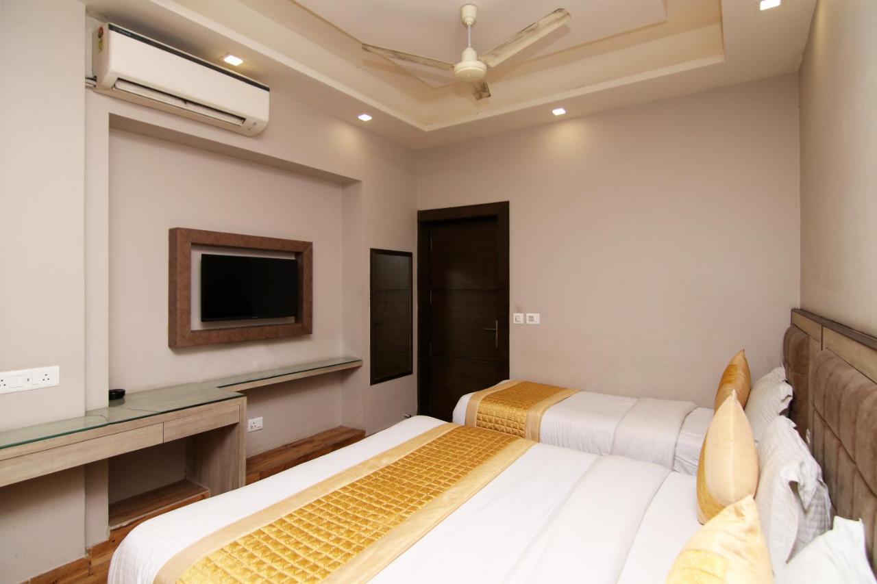 Hotel Merry Gold Nowe Delhi Zewnętrze zdjęcie